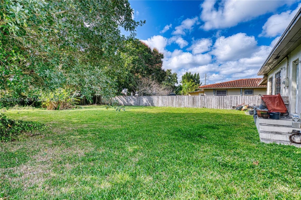 6550 SW 27th St, Miami, FL 33155 Photo