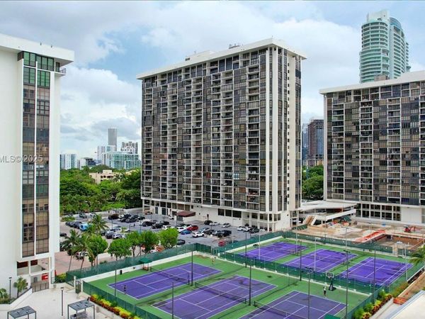 1901 Brickell Ave, Unit B905, Miami, FL 33129