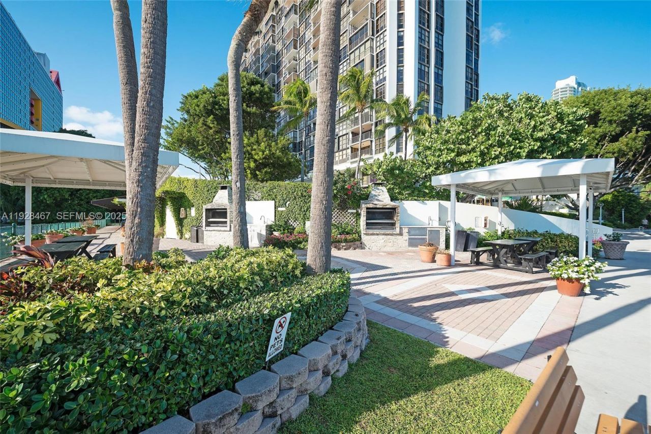 1901 Brickell Ave, Unit B905, Miami, FL 33129 Photo