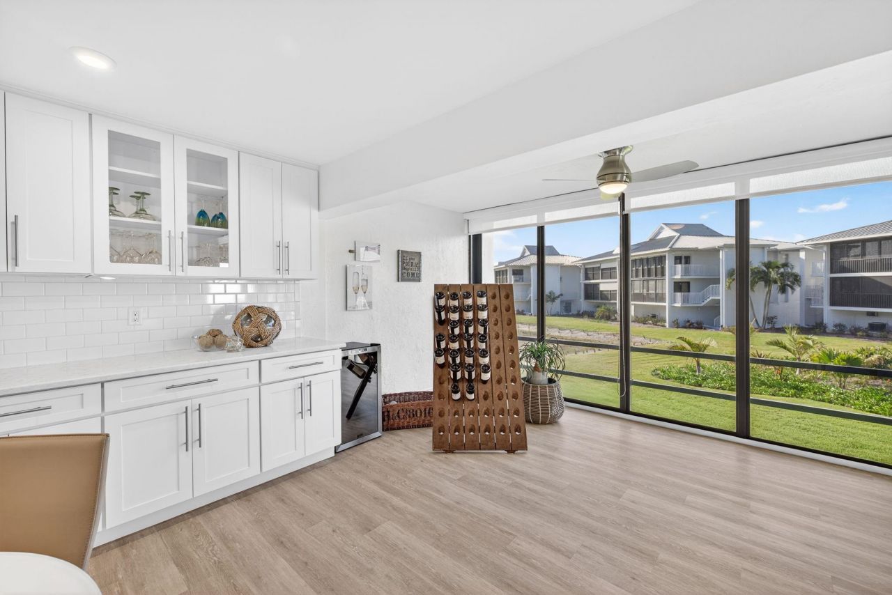 1341 Middle Gulf Dr, Unit 2A, Sanibel, FL 33957 Photo