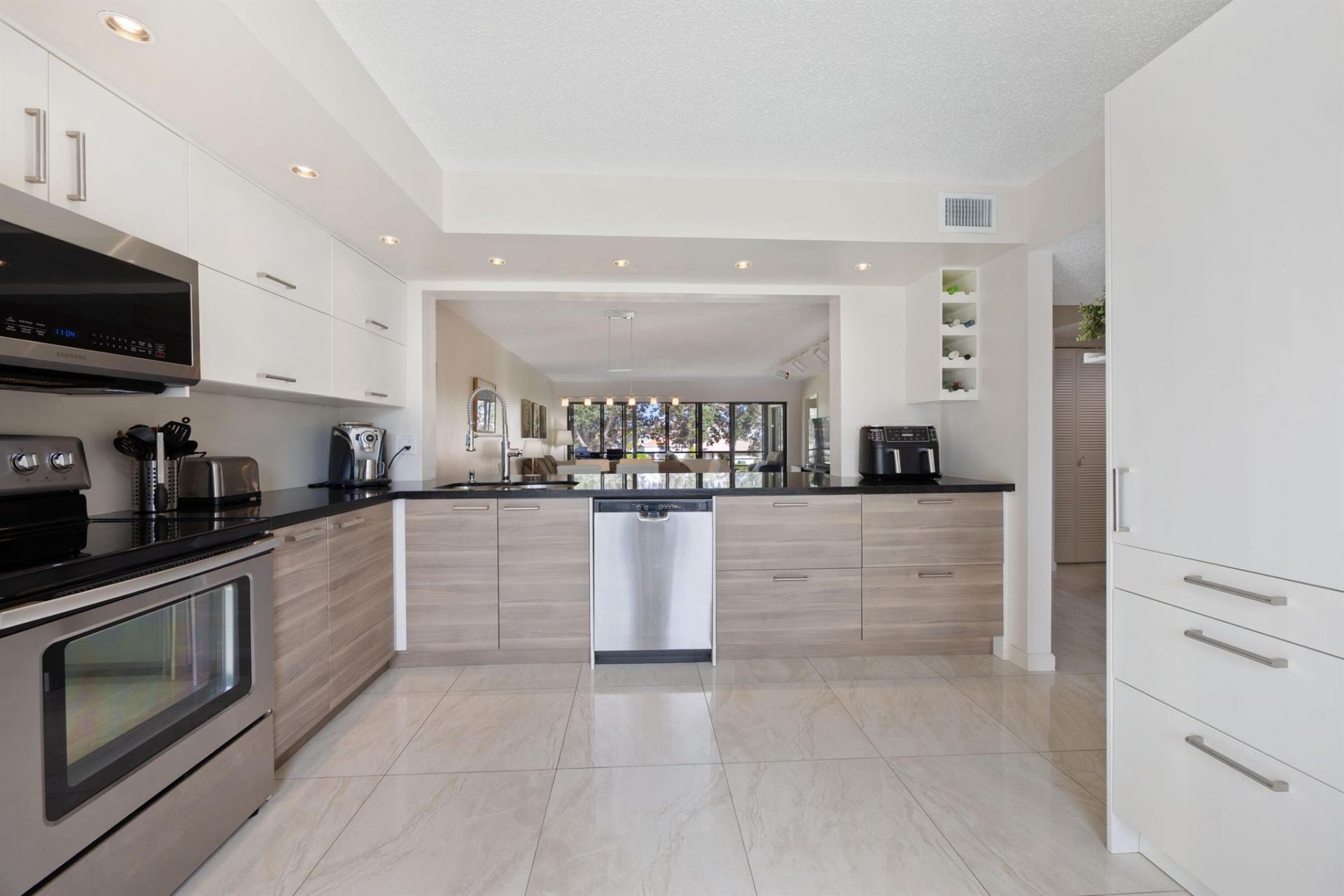 5659 Fairway Park Drive, Unit 203, Boynton Beach, FL 33437 Photo