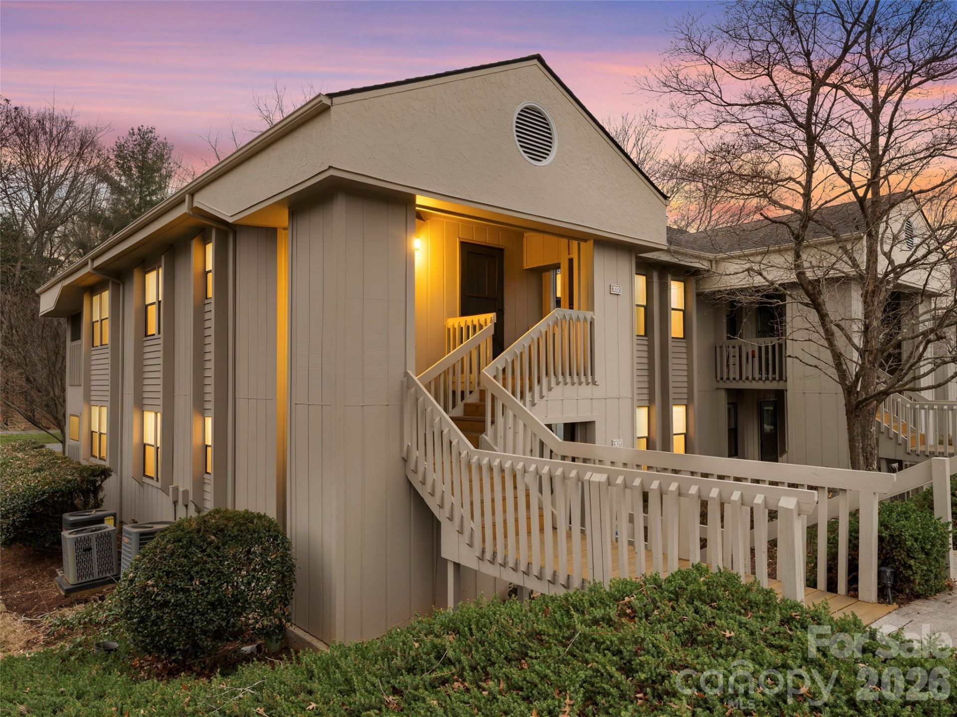 102 Abbey Circle, Asheville, NC 28805 Main Photo