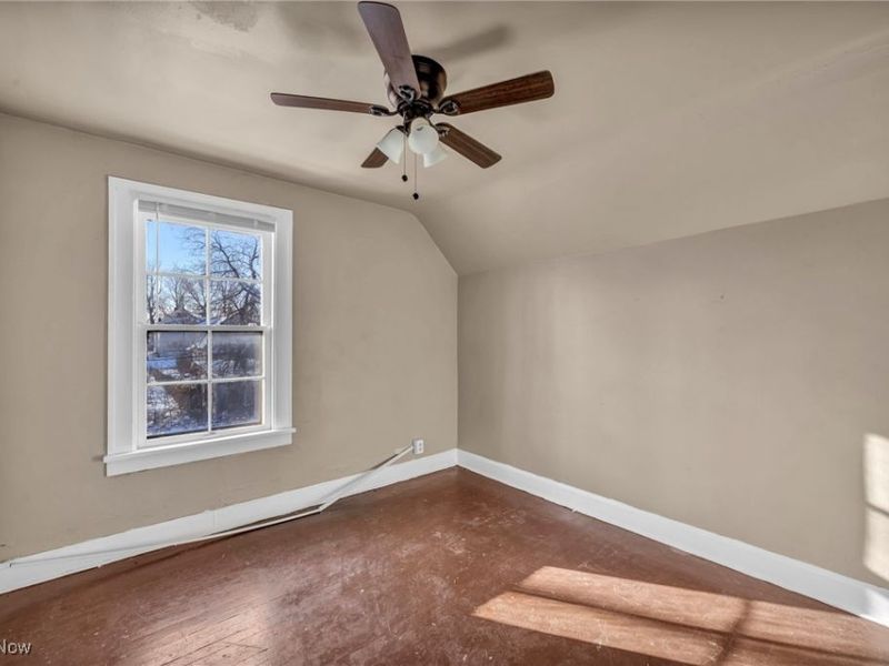 14410 Darwin Avenue, Cleveland, OH 44110 Photo 17