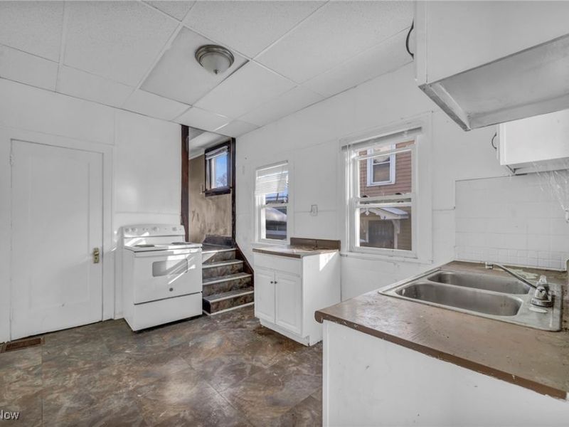 14410 Darwin Avenue, Cleveland, OH 44110 Photo 20