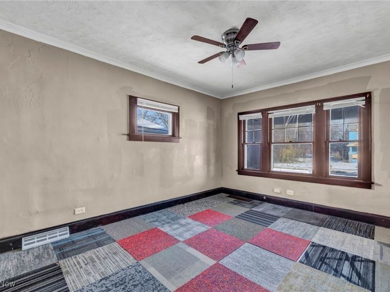 14410 Darwin Avenue, Cleveland, OH 44110 Photo 29