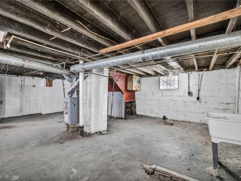 14410 Darwin Avenue, Cleveland, OH 44110 Photo 9