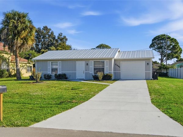 2981 SW Bright St, Port St. Lucie, FL 34953