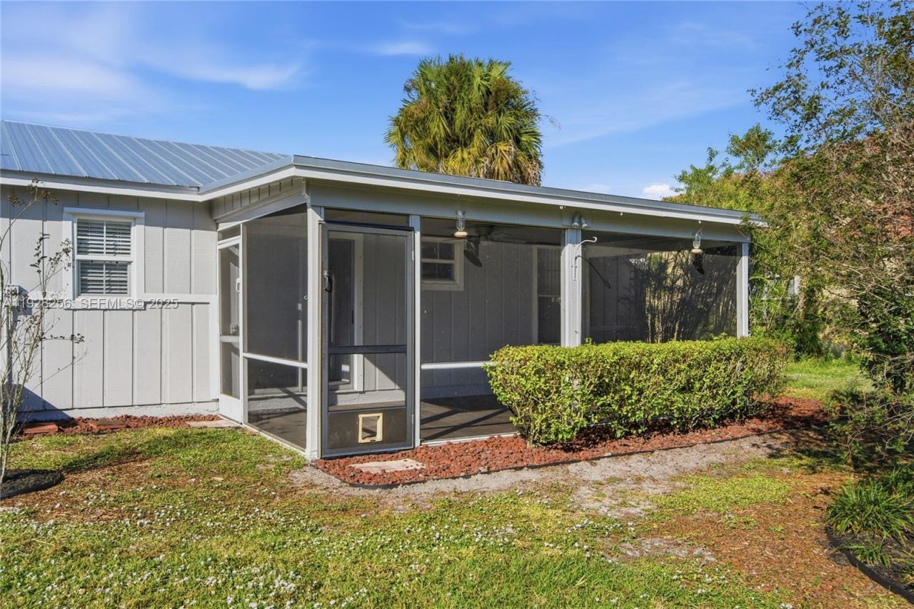 2981 SW Bright St, Port Saint Lucie, FL 34953 Photo