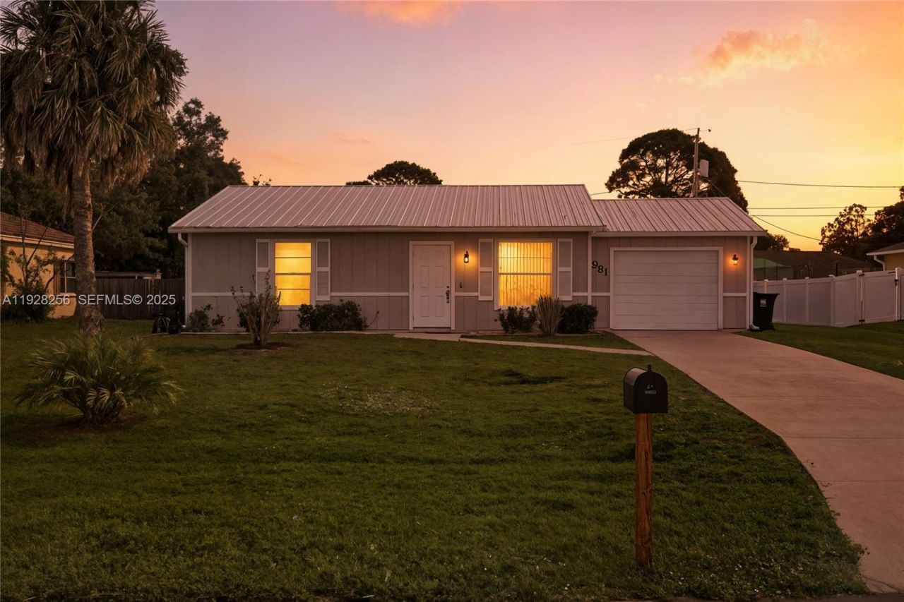 2981 SW Bright St, Port Saint Lucie, FL 34953 Photo