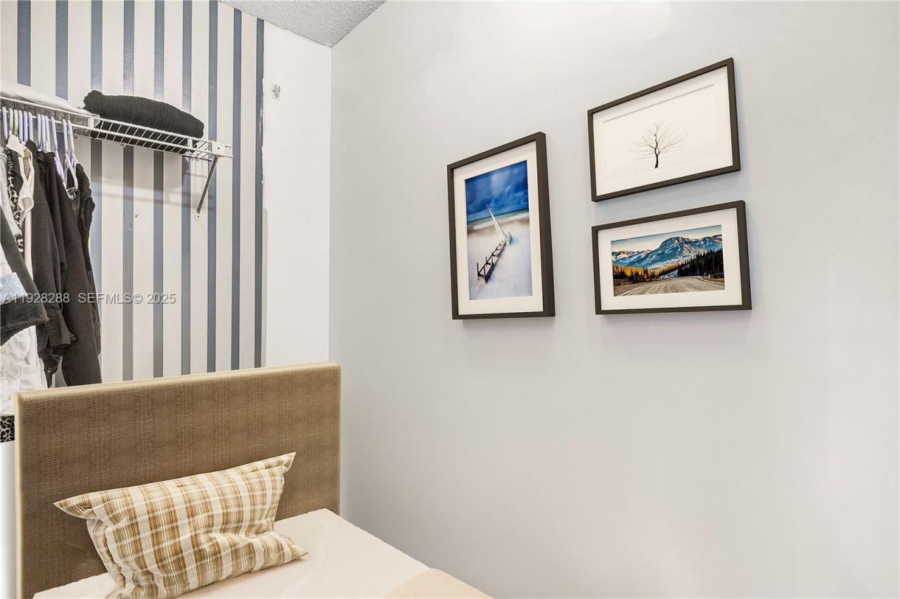 200 Diplomat Pkwy, Unit 729, Hallandale Beach, FL 33009 Photo