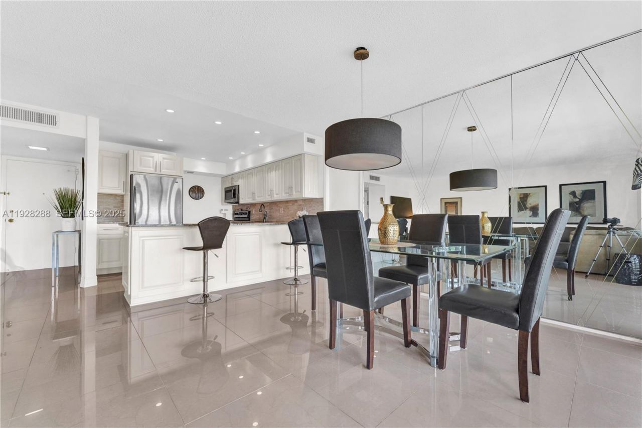 200 Diplomat Pkwy, Unit 729, Hallandale Beach, FL 33009 Photo