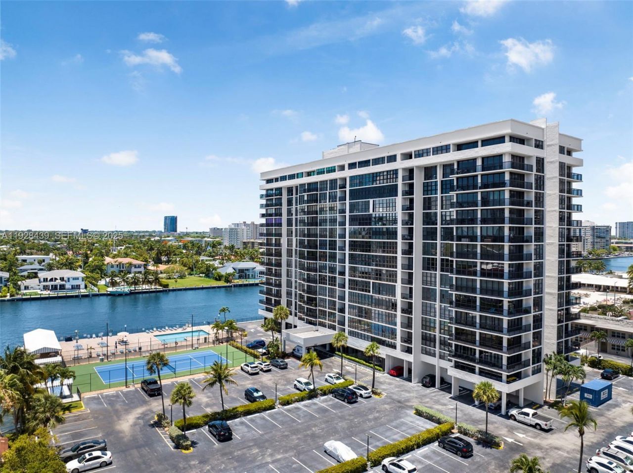 2017 S Ocean Dr, Unit 606, Hallandale Beach, FL 33009 Photo