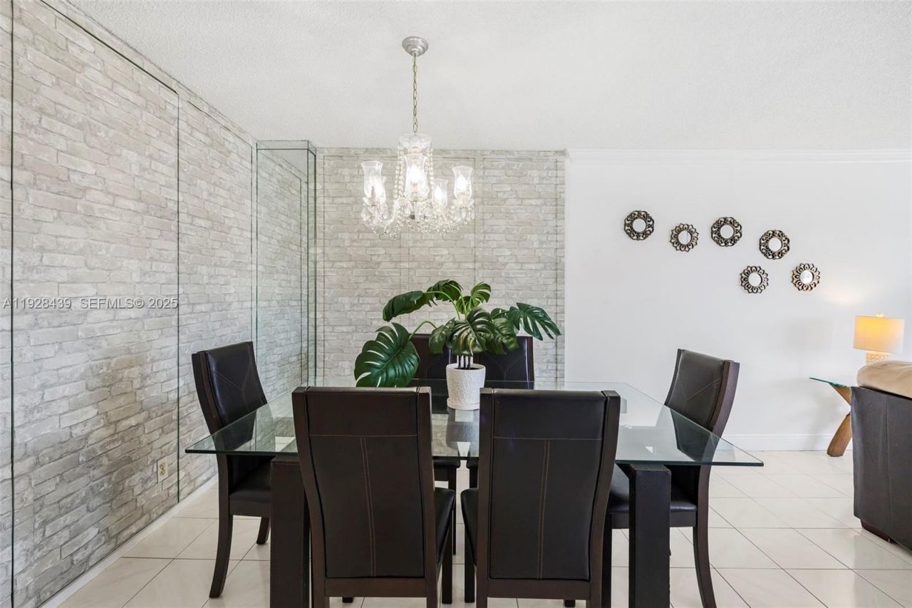 2017 S Ocean Dr, Unit 606, Hallandale Beach, FL 33009 Photo