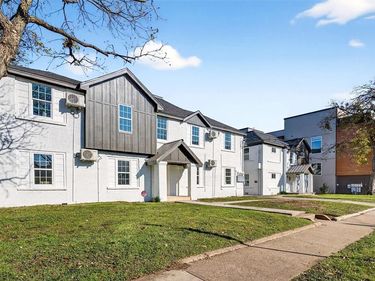 439 W 9th Street, Unit 2, Dallas, TX 75208