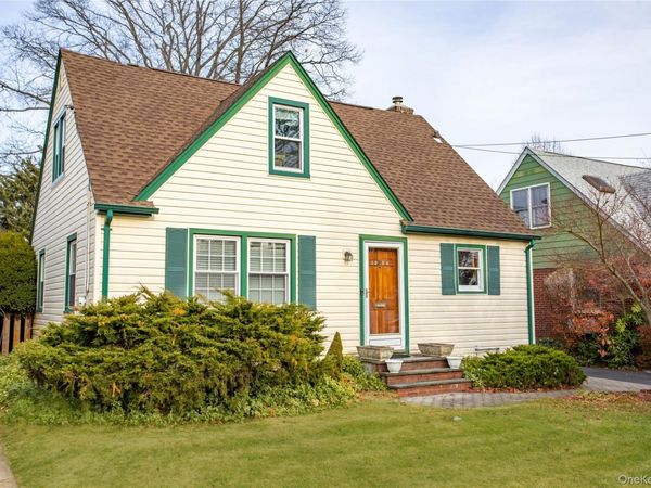 1020 Polk Avenue, Franklin Square, NY 11010