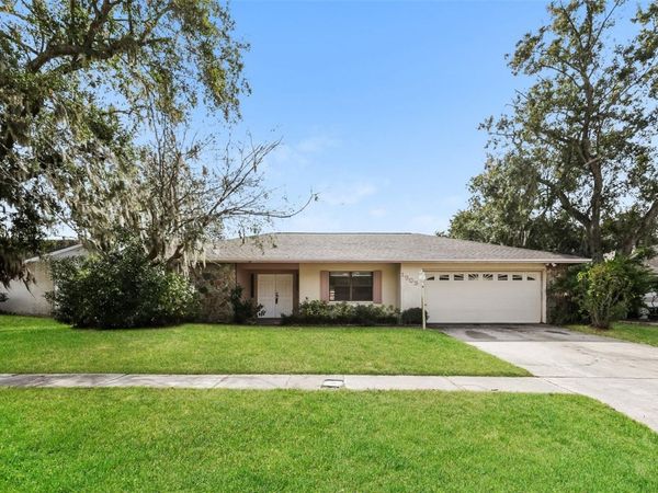 1303 SANDALWOOD DRIVE, PLANT CITY, FL 33563