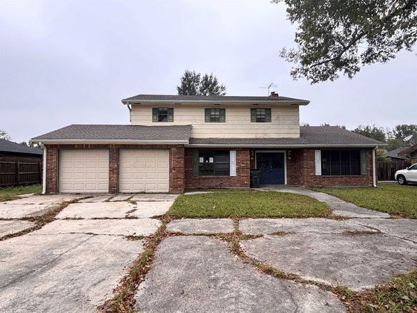 137 Glenhill Drive, Houma, LA 70363