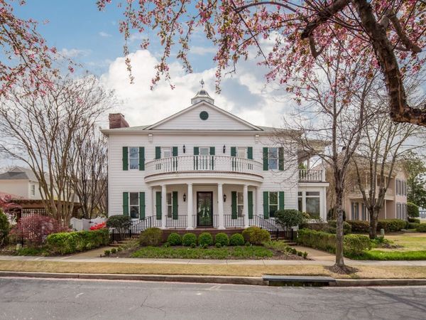 824 River Park Dr , Memphis, TN 38103