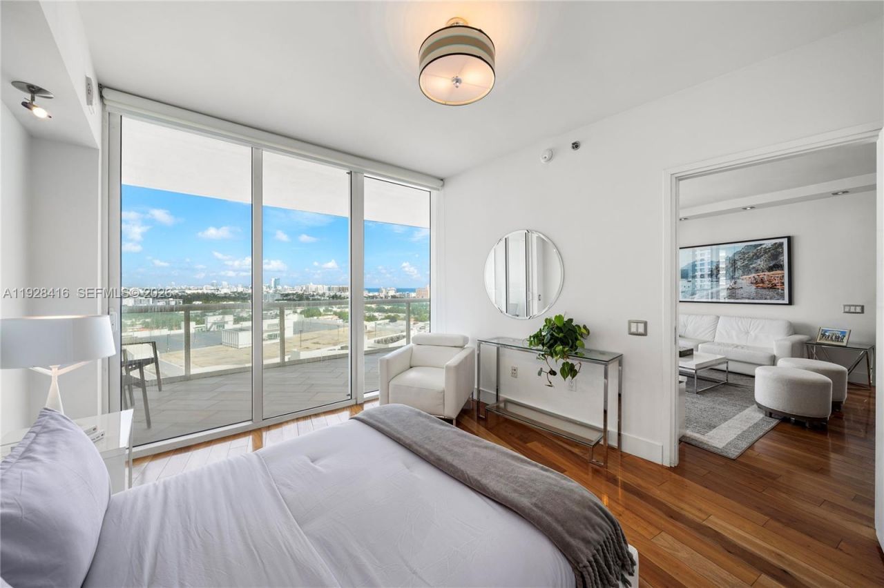 450 Alton Rd, Unit 1610, Miami Beach, FL 33139 Photo