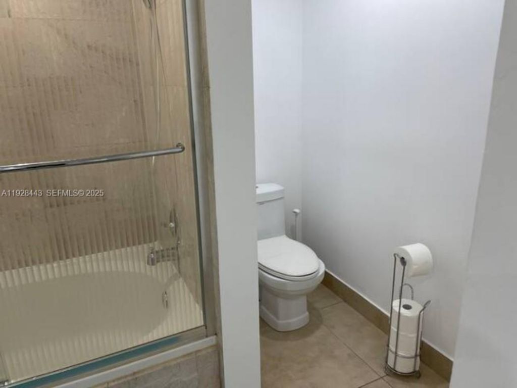 3205 NE 184th St, Unit 9302, Aventura, FL 33160 Photo