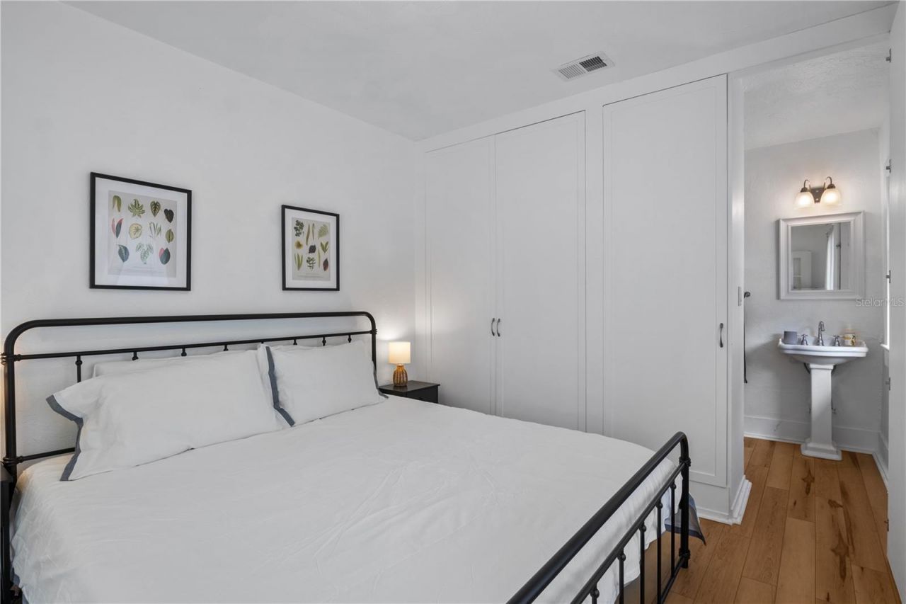 918 16th Street W, Bradenton, FL 34205 Photo