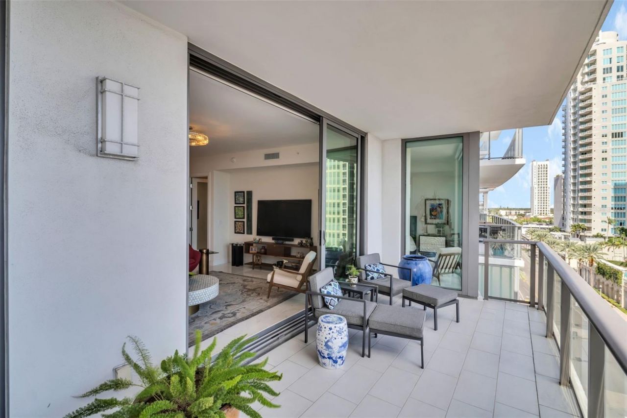 100 1st Avenue N, Unit 802, Saint Petersburg, FL 33701 Photo