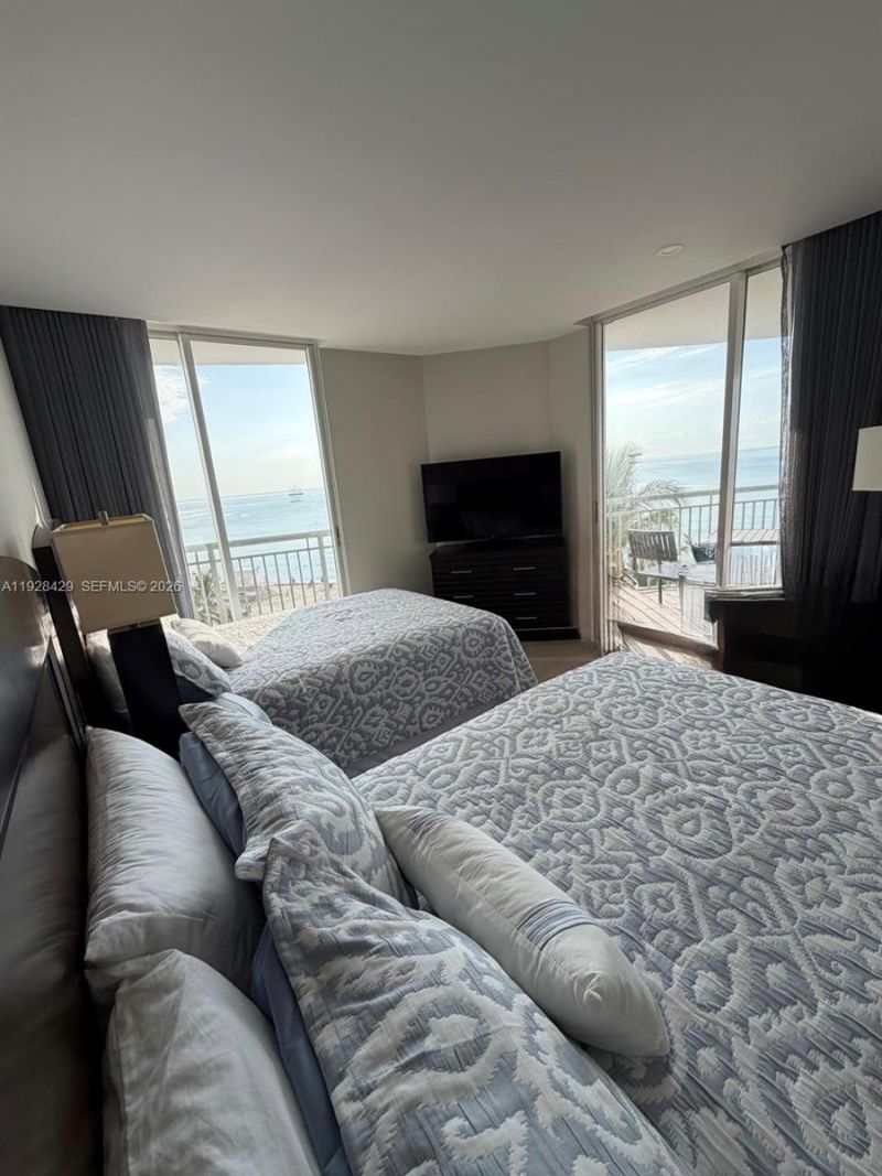 17375 Collins Ave, Unit 601, Sunny Isles Beach, FL 33160 Photo