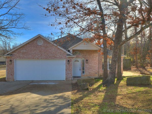 118 E 48th Street, Sand Springs, OK 74063