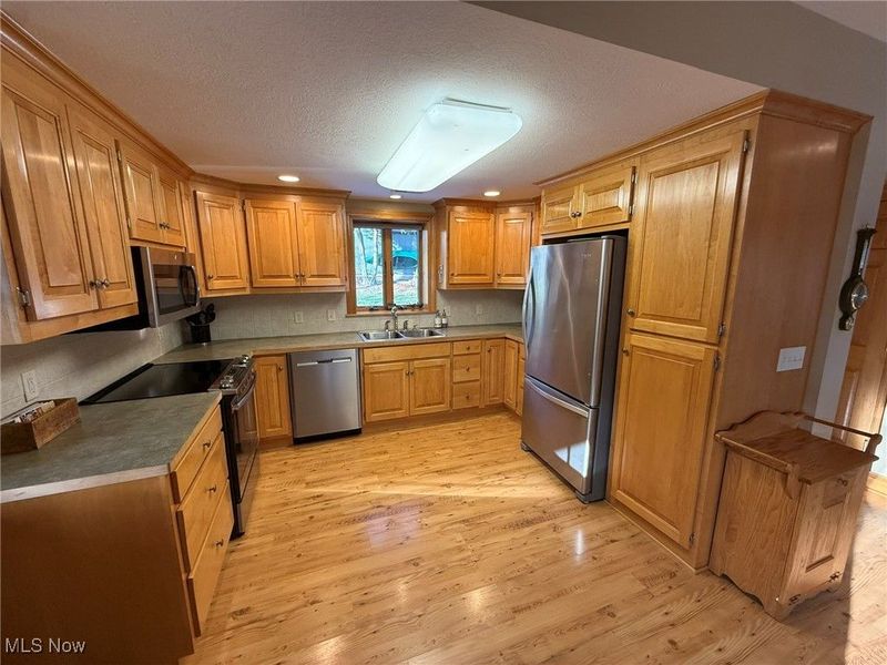 9201 N Shore Drive NE, Mineral City, OH 44656 Photo 6