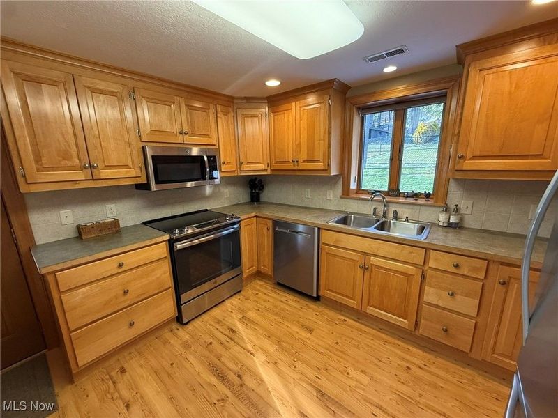 9201 N Shore Drive NE, Mineral City, OH 44656 Photo 7