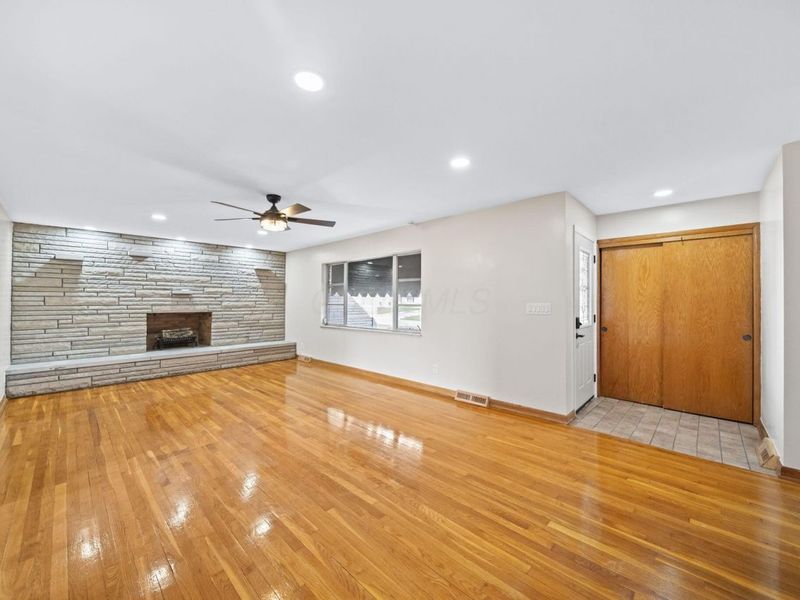 1585 Peace Place, Columbus, OH 43209 Photo 12