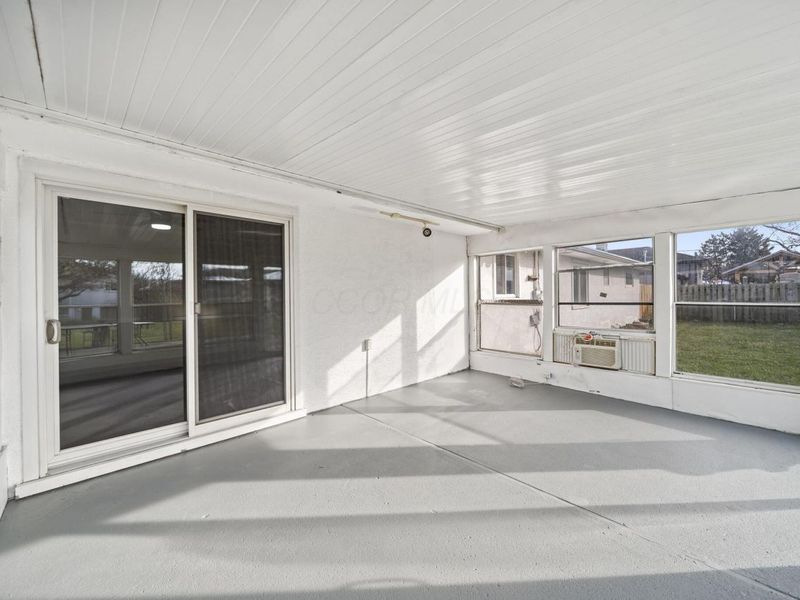 1585 Peace Place, Columbus, OH 43209 Photo 32