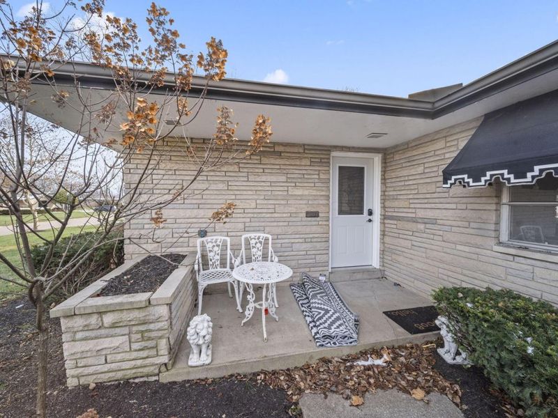 1585 Peace Place, Columbus, OH 43209 Photo 4