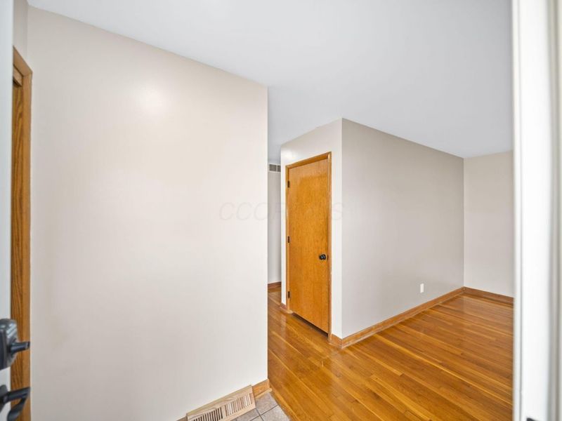 1585 Peace Place, Columbus, OH 43209 Photo 5