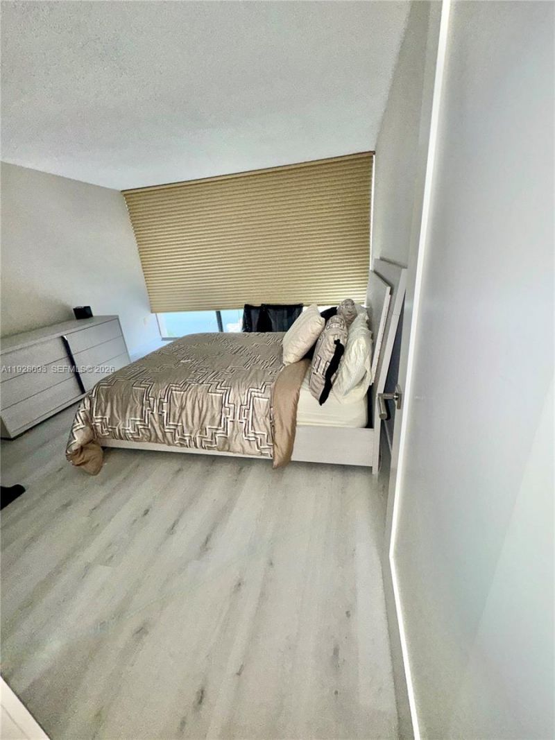 600 NE 36th St, Unit 720, Miami, FL 33137 Photo