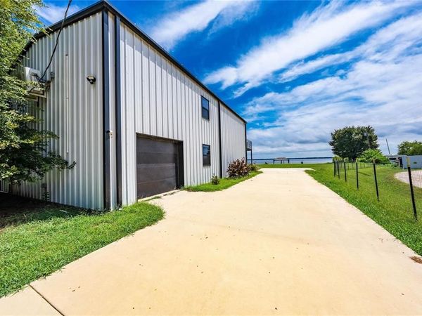 726 Lakeshore Drive, Seven Points, TX 75143