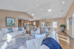 732 Ashland Ave. photo 4