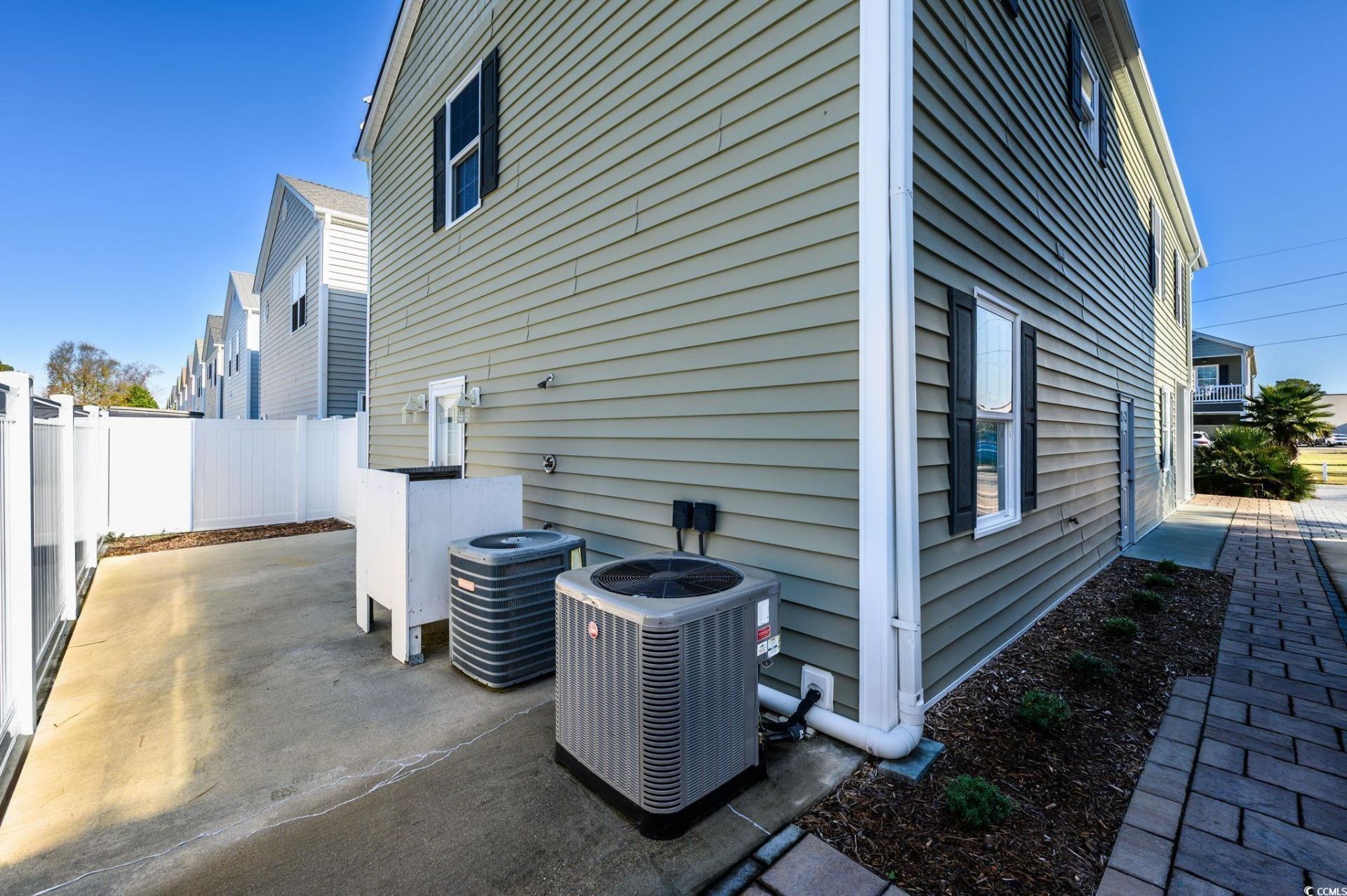 732 Ashland Ave. Photo 39