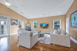 732 Ashland Ave. photo 4