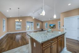 732 Ashland Ave. photo 4