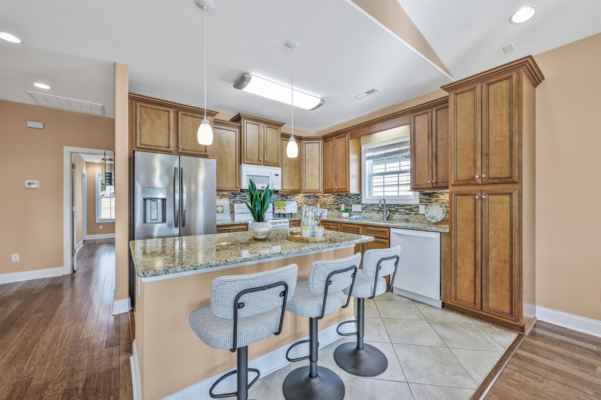 732 Ashland Ave. Photo 8