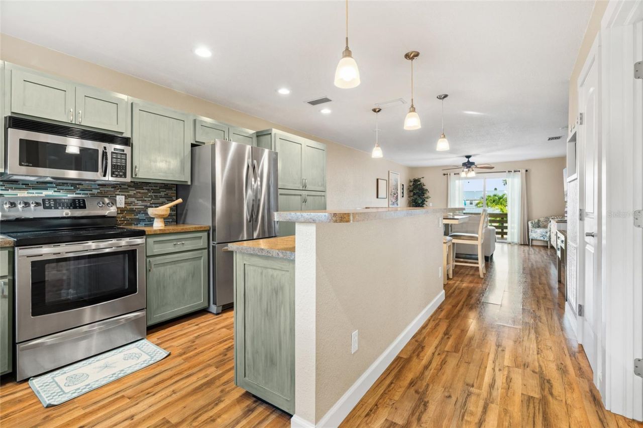 4503-4505 102nd Street W, Bradenton, FL 34210 Photo