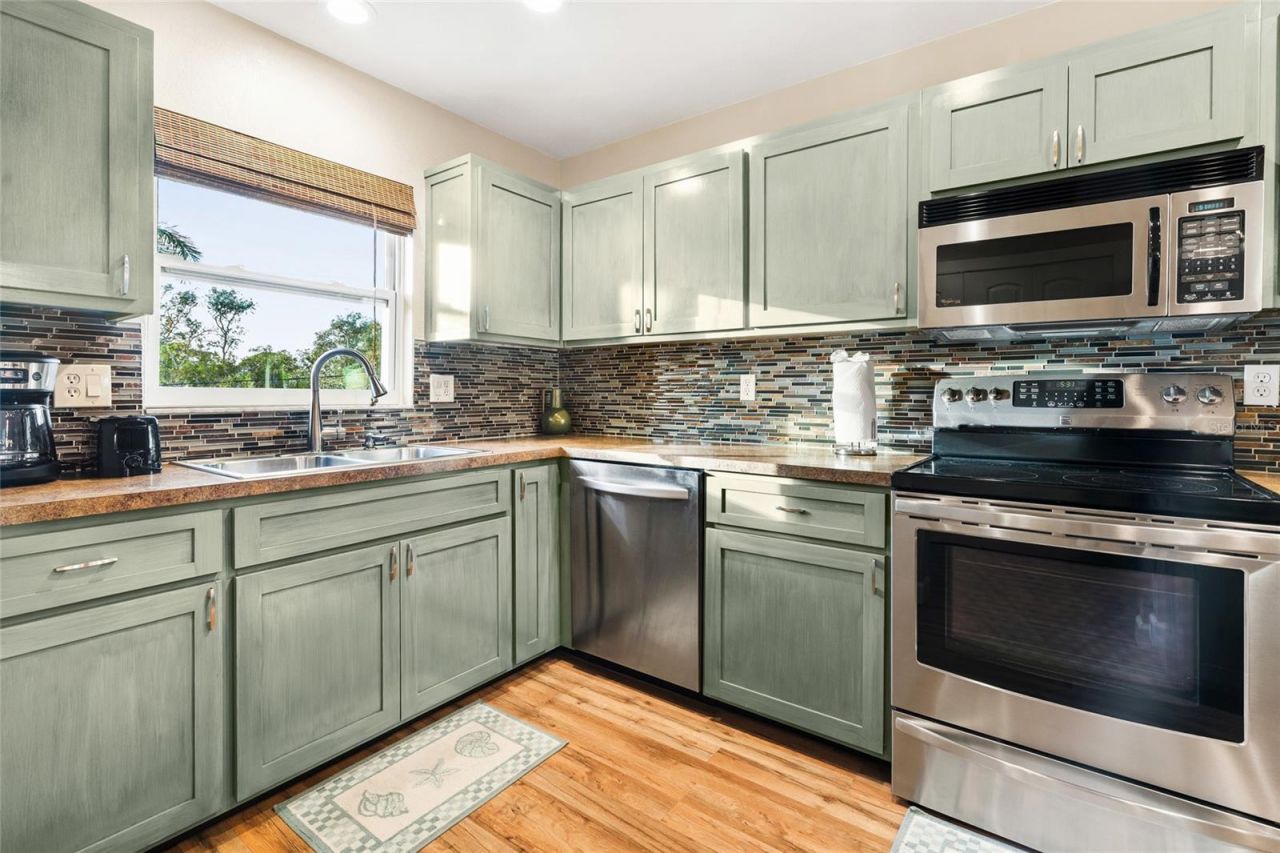 4503-4505 102nd Street W, Bradenton, FL 34210 Photo