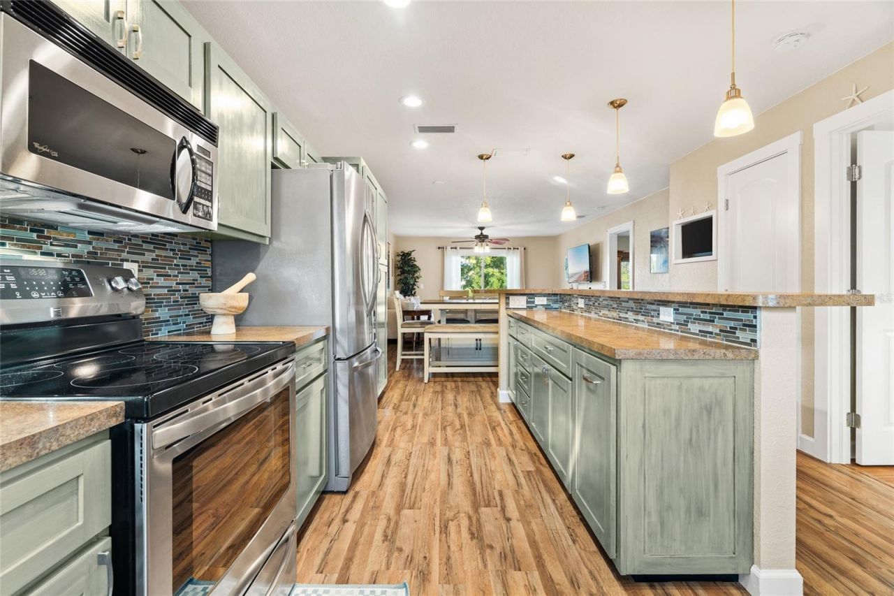 4503-4505 102nd Street W, Bradenton, FL 34210 Photo