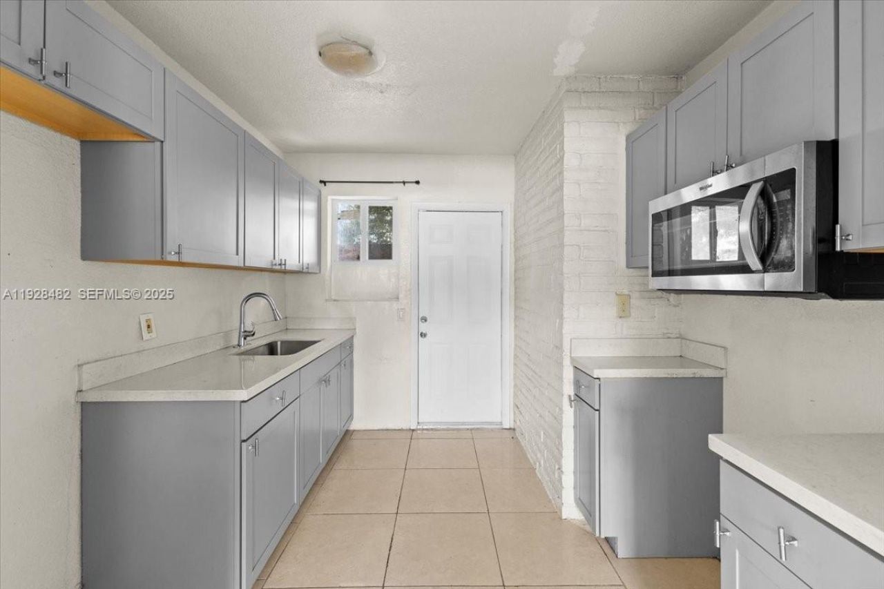 140 NW 198th St, Miami Gardens, FL 33169 Photo