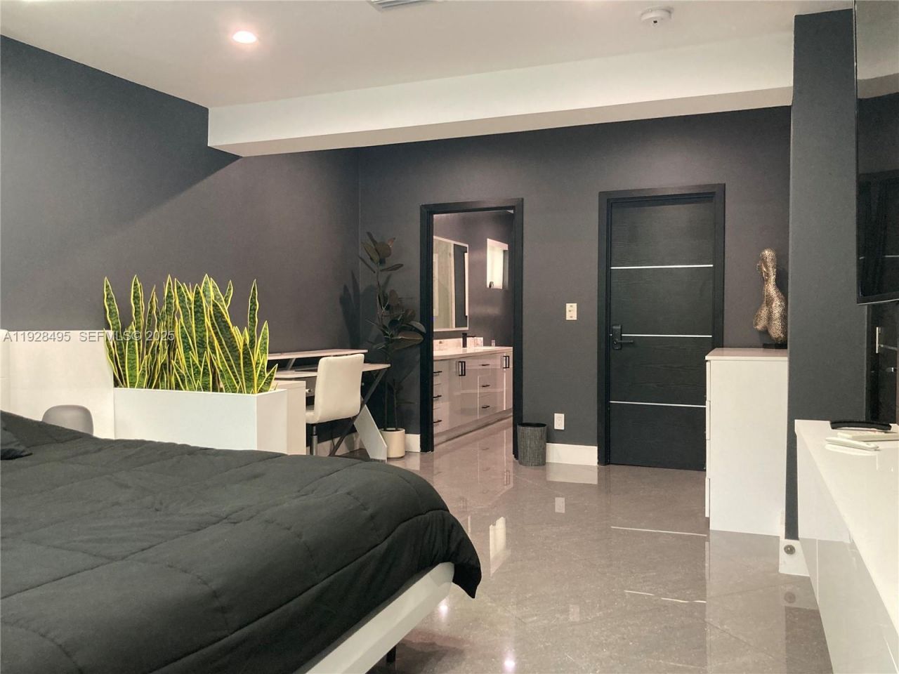 7524 Mutiny Ave, North Bay Village, FL 33141 Photo