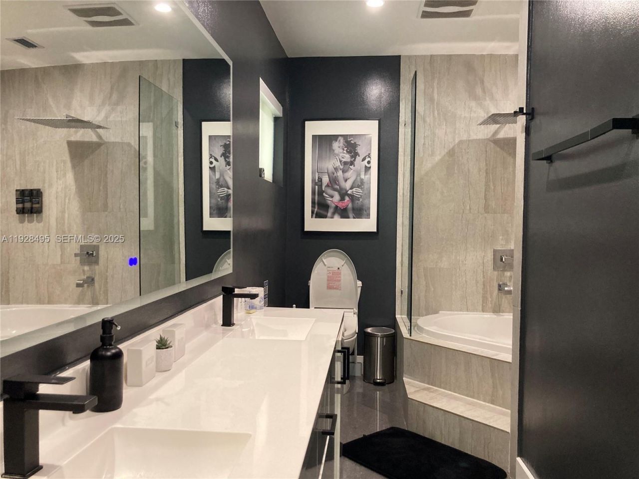 7524 Mutiny Ave, North Bay Village, FL 33141 Photo