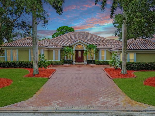 1429 SW Osprey Cove, Port St. Lucie, FL 34986