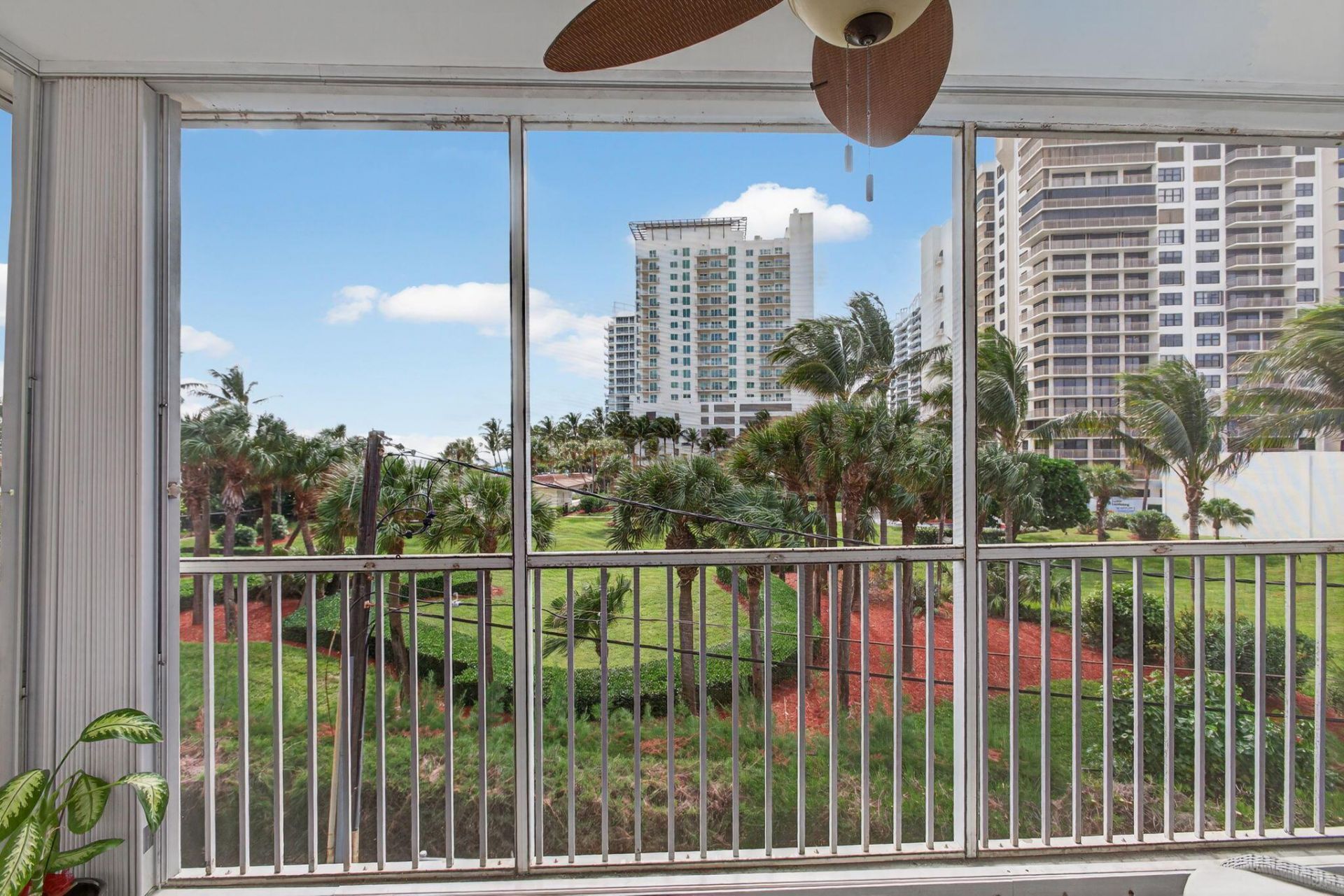 3600 N Ocean Drive, Unit 322, Singer Island, FL 33404 Photo