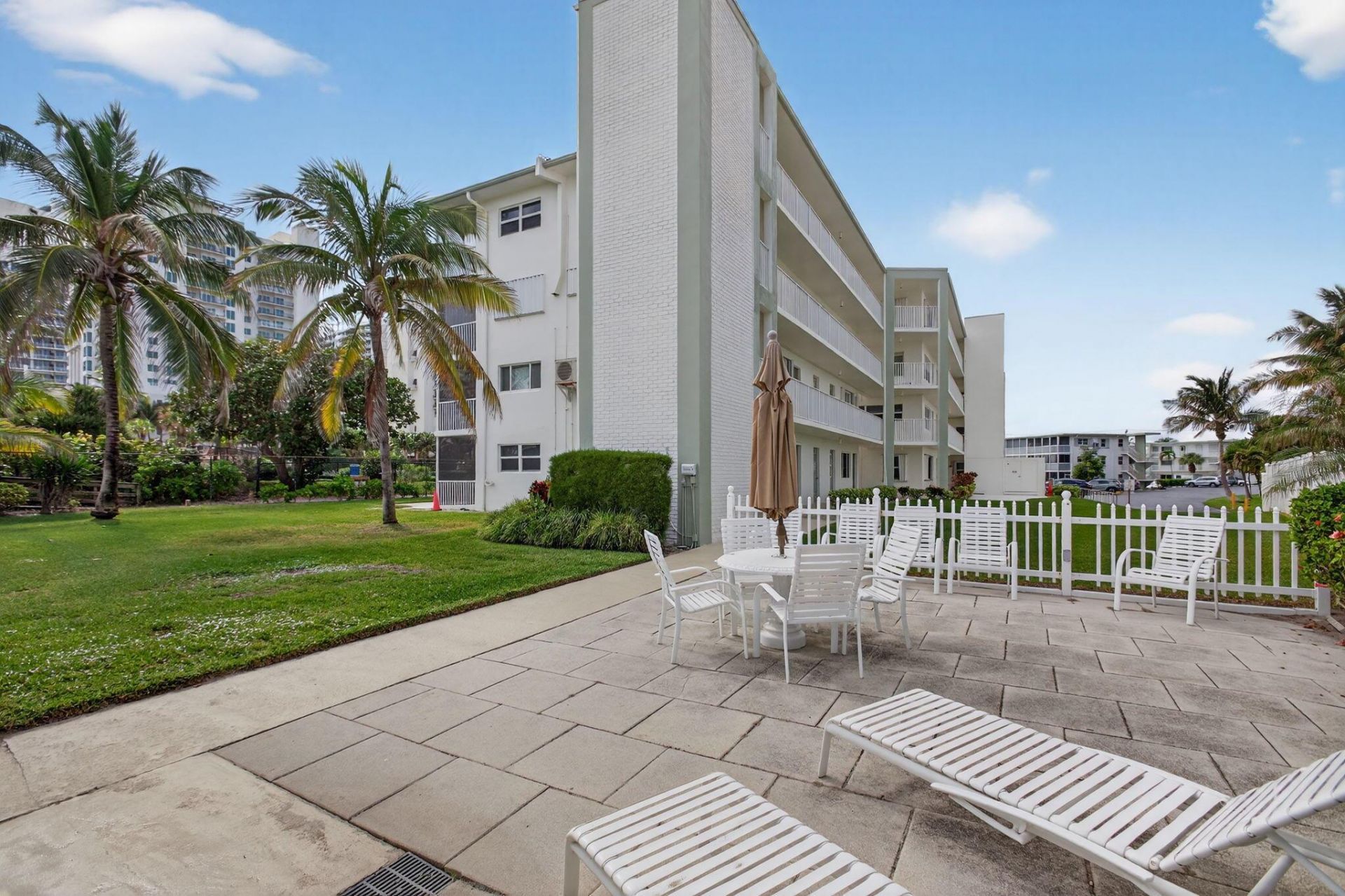 3600 N Ocean Drive, Unit 322, Singer Island, FL 33404 Photo